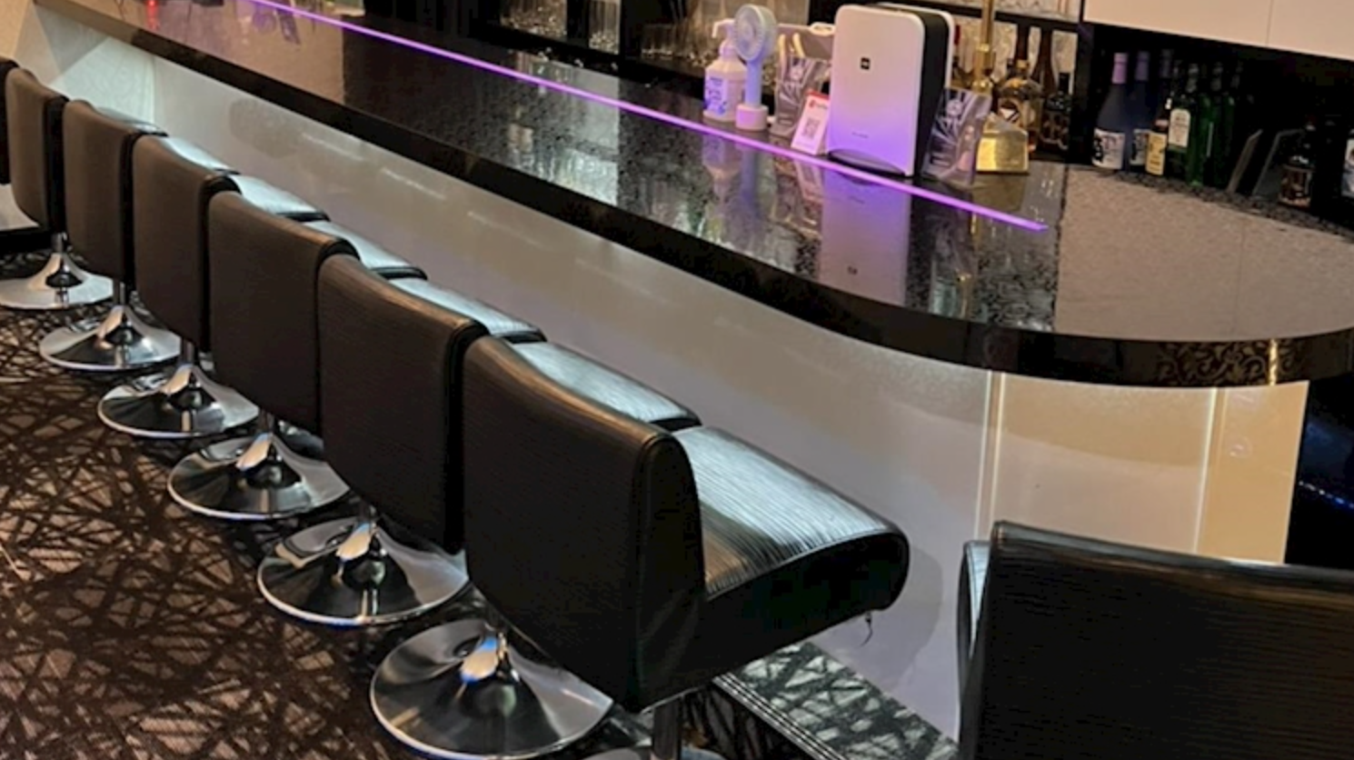 Casual bar 88(ハチハチ)