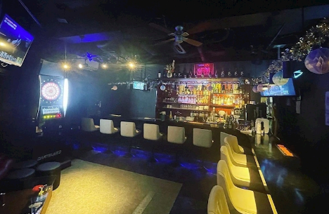 Girls Bar J (ガールズバー ジェイ)