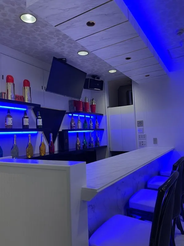 Girls Bar BLUE（ブルー）