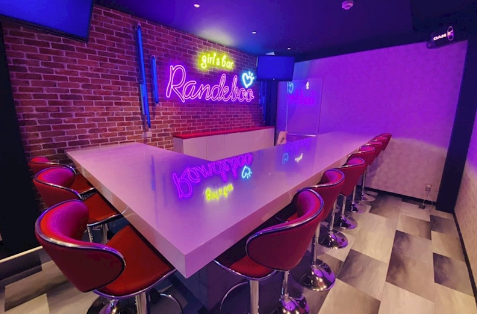 Girl's Bar Randeboo (ランデブー)